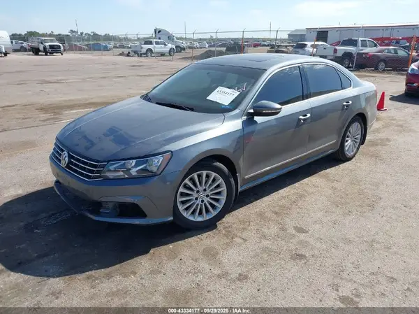 1VWBT7A34GC064176 2016 VOLKSWAGEN PASSAT - Image 2