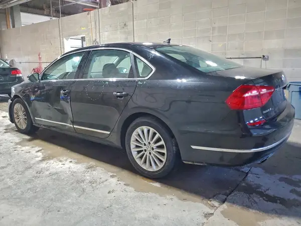 1VWBT7A34GC065943 2016 VOLKSWAGEN PASSAT - Image 2