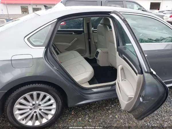 1VWBT7A34GC067241 2016 VOLKSWAGEN PASSAT - Image 8