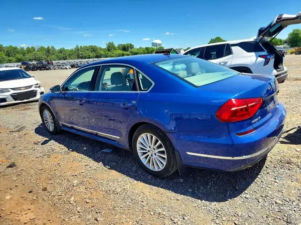 1VWBT7A34GC069667 2016 VOLKSWAGEN PASSAT - Image 2