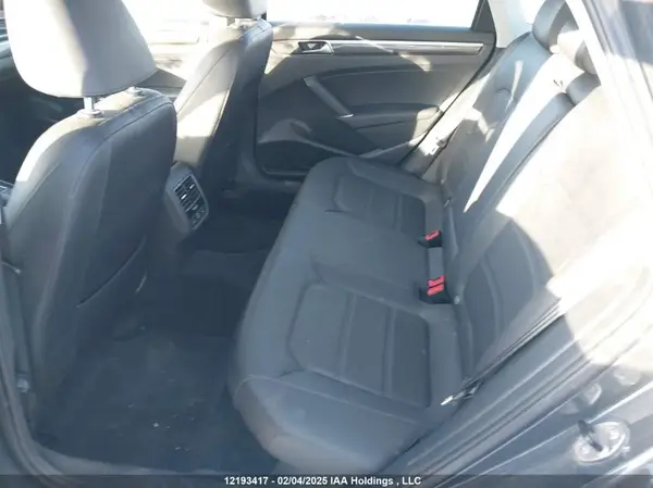 1VWBT7A34HC001869 2017 VOLKSWAGEN PASSAT - Image 8