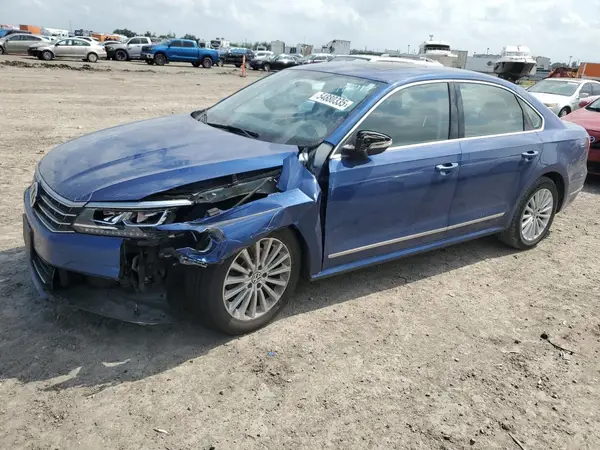 1VWBT7A34HC005632 2017 VOLKSWAGEN PASSAT - Image 1