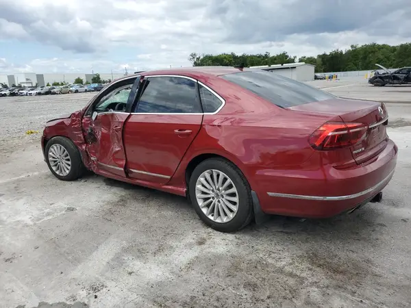 1VWBT7A34HC007249 2017 VOLKSWAGEN PASSAT - Image 2