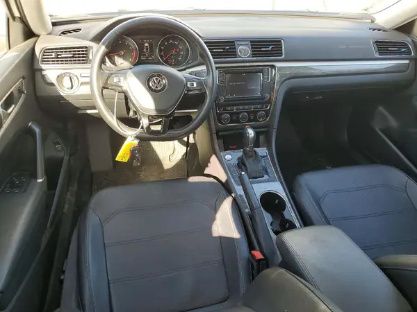 1VWBT7A34HC011107 2017 VOLKSWAGEN PASSAT - Image 8