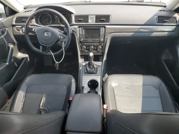 1VWBT7A34HC018431 2017 VOLKSWAGEN PASSAT - Image 8