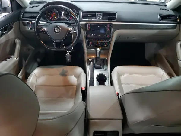1VWBT7A34HC018459 2017 VOLKSWAGEN PASSAT - Image 8