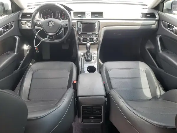 1VWBT7A34HC022396 2017 VOLKSWAGEN PASSAT - Image 8