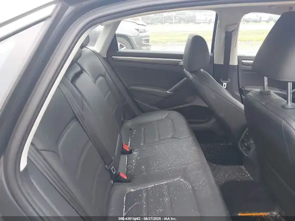 1VWBT7A34HC023855 2017 VOLKSWAGEN PASSAT - Image 8