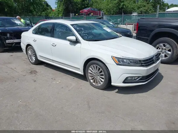 1VWBT7A34HC026397 2017 VOLKSWAGEN PASSAT - Image 1