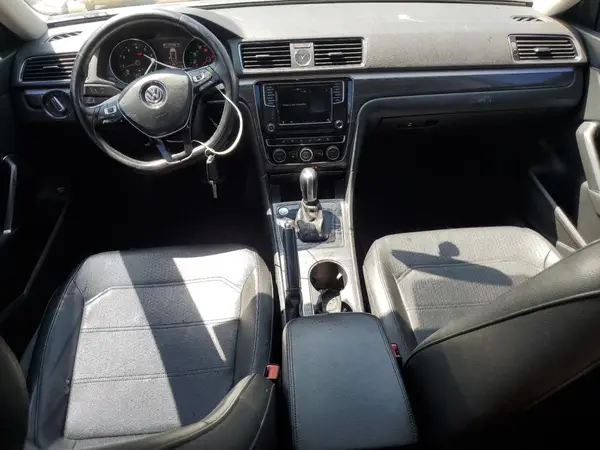 1VWBT7A34HC030868 2017 VOLKSWAGEN PASSAT - Image 8