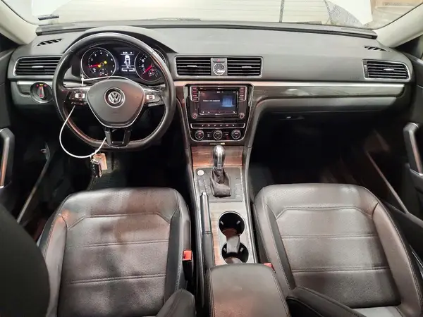 1VWBT7A34HC036749 2017 VOLKSWAGEN PASSAT - Image 8
