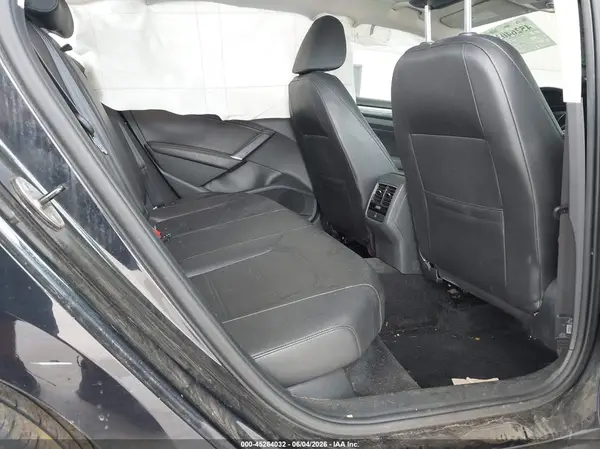 1VWBT7A34HC037061 2017 VOLKSWAGEN PASSAT - Image 8