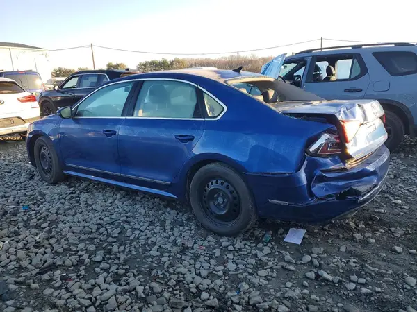 1VWBT7A34HC037884 2017 VOLKSWAGEN PASSAT - Image 2