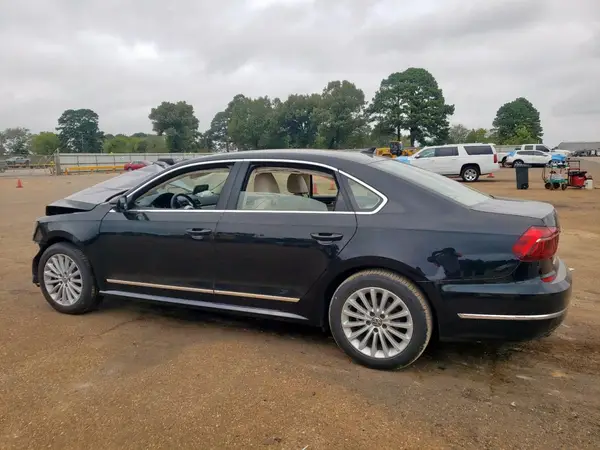 1VWBT7A34HC038288 2017 VOLKSWAGEN PASSAT - Image 2