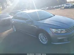 1VWBT7A34HC038999 2017 VOLKSWAGEN PASSAT