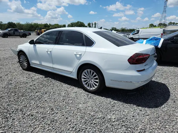 1VWBT7A34HC056290 2017 VOLKSWAGEN PASSAT - Image 2