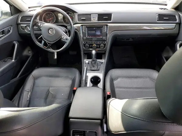 1VWBT7A34HC062820 2017 VOLKSWAGEN PASSAT - Image 8