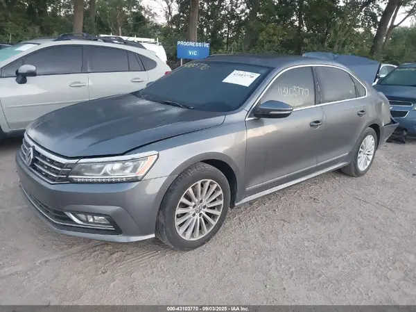 1VWBT7A34HC064910 2017 VOLKSWAGEN PASSAT - Image 2