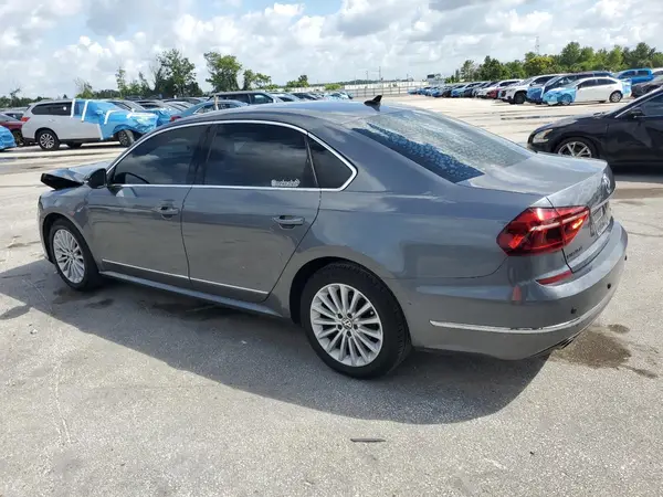 1VWBT7A34HC074563 2017 VOLKSWAGEN PASSAT - Image 2
