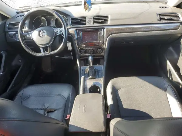 1VWBT7A35GC015357 2016 VOLKSWAGEN PASSAT - Image 8