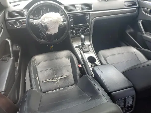 1VWBT7A35GC017111 2016 VOLKSWAGEN PASSAT - Image 8