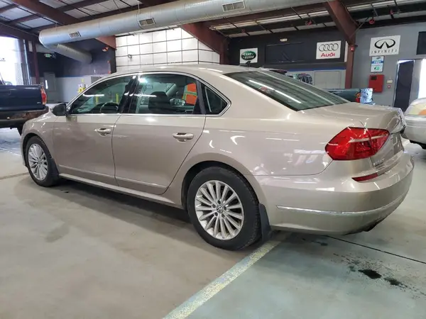 1VWBT7A35GC021224 2016 VOLKSWAGEN PASSAT - Image 2
