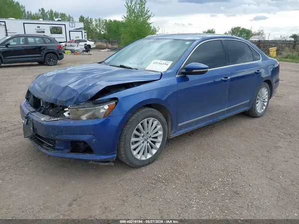 1VWBT7A35GC025984 2016 VOLKSWAGEN PASSAT - Image 2