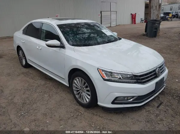 1VWBT7A35GC031235 2016 VOLKSWAGEN PASSAT - Image 1