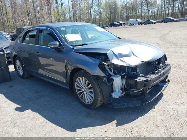1VWBT7A35GC066325 2016 VOLKSWAGEN PASSAT - Image 1