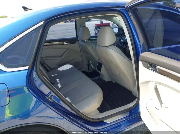 1VWBT7A35GC067037 2016 VOLKSWAGEN PASSAT - Image 8