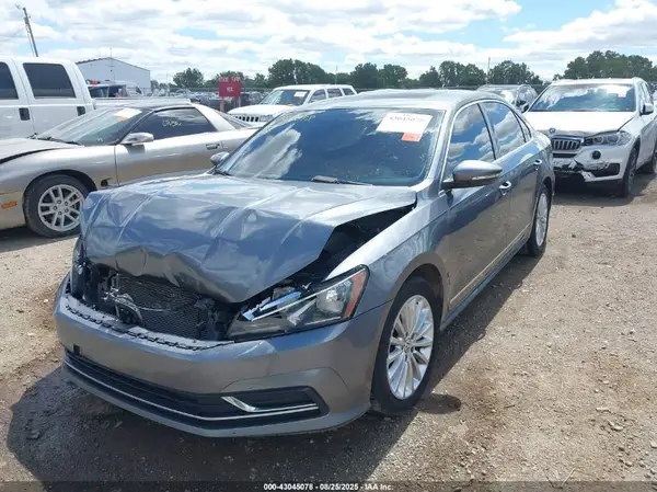 1VWBT7A35HC000410 2017 VOLKSWAGEN PASSAT - Image 2