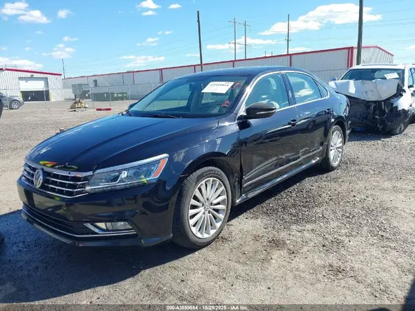 1VWBT7A35HC011116 2017 VOLKSWAGEN PASSAT - Image 2