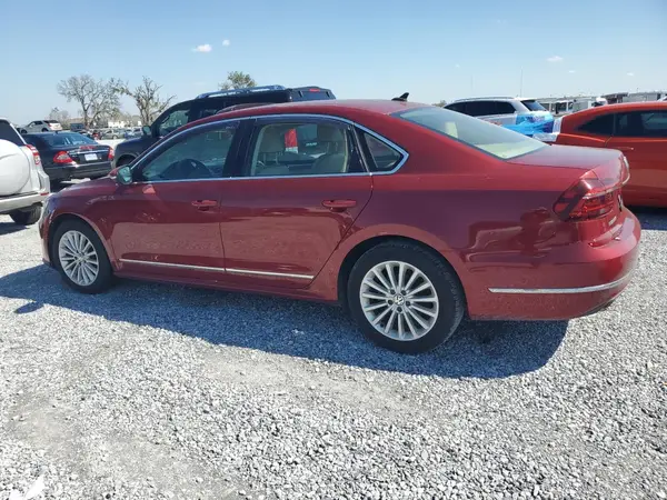 1VWBT7A35HC012332 2017 VOLKSWAGEN PASSAT - Image 2