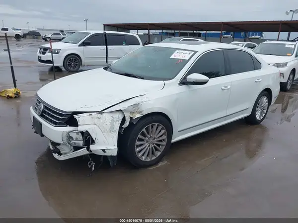 1VWBT7A35HC013125 2017 VOLKSWAGEN PASSAT - Image 2