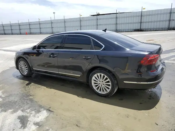 1VWBT7A35HC014940 2017 VOLKSWAGEN PASSAT - Image 2