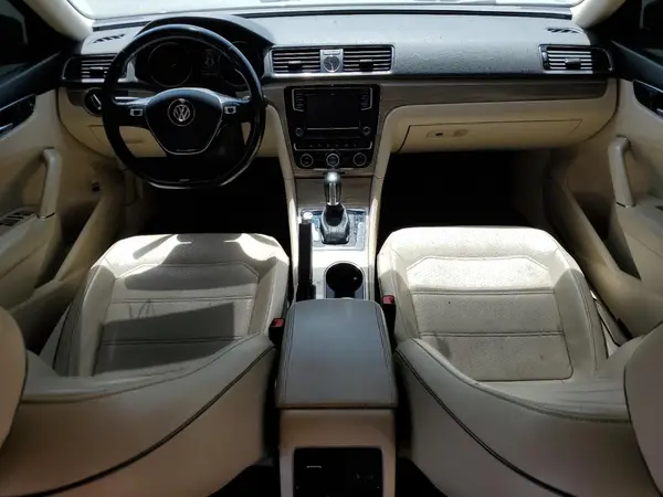 1VWBT7A35HC014940 2017 VOLKSWAGEN PASSAT - Image 8