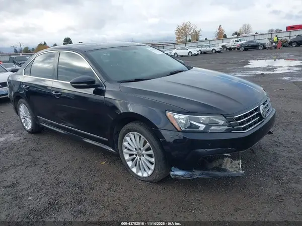 1VWBT7A35HC017255 2017 VOLKSWAGEN PASSAT - Image 1