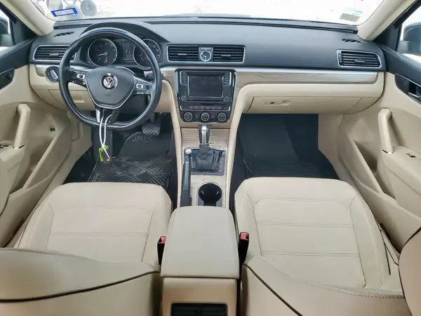 1VWBT7A35HC019006 2017 VOLKSWAGEN PASSAT - Image 8