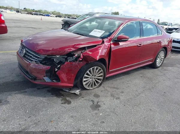 1VWBT7A35HC019586 2017 VOLKSWAGEN PASSAT - Image 2