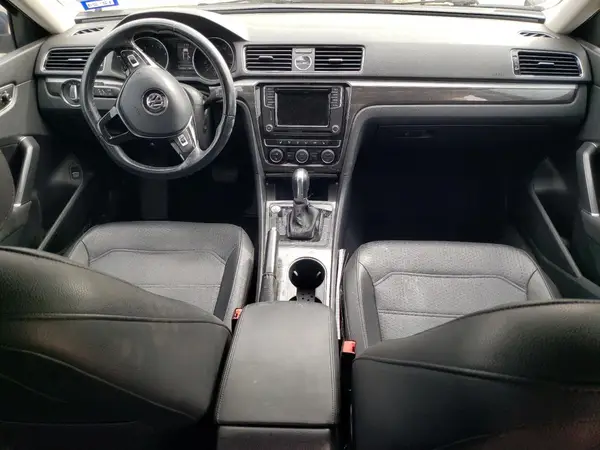 1VWBT7A35HC024772 2017 VOLKSWAGEN PASSAT - Image 8