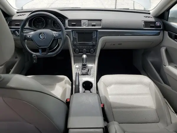 1VWBT7A35HC026330 2017 VOLKSWAGEN PASSAT - Image 8
