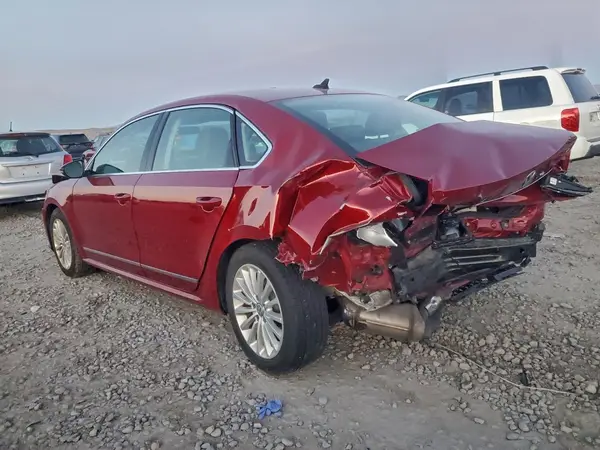 1VWBT7A35HC031768 2017 VOLKSWAGEN PASSAT - Image 2