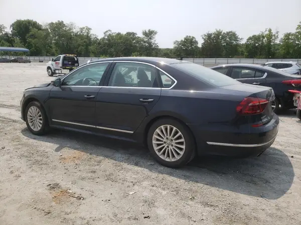 1VWBT7A35HC032774 2017 VOLKSWAGEN PASSAT - Image 2