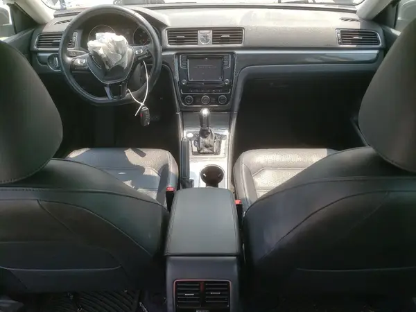 1VWBT7A35HC032774 2017 VOLKSWAGEN PASSAT - Image 8