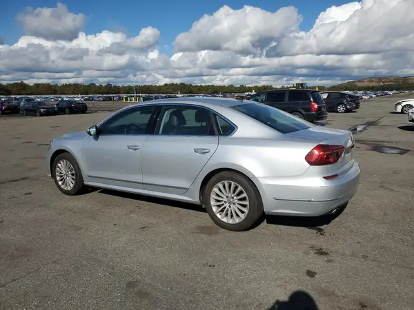 1VWBT7A35HC033343 2017 VOLKSWAGEN PASSAT - Image 2