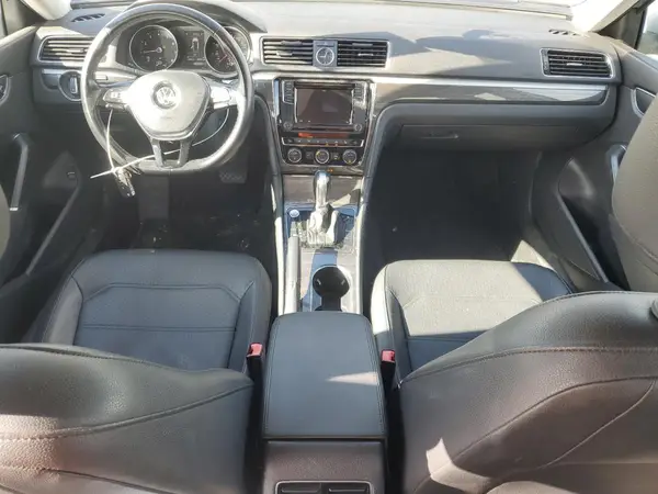 1VWBT7A35HC033343 2017 VOLKSWAGEN PASSAT - Image 8