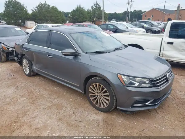 1VWBT7A35HC034959 2017 VOLKSWAGEN PASSAT - Image 1