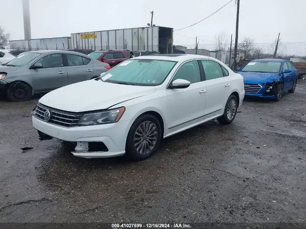 1VWBT7A35HC035397 2017 VOLKSWAGEN PASSAT - Image 2