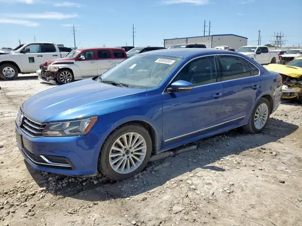 1VWBT7A35HC037750 2017 VOLKSWAGEN PASSAT - Image 1