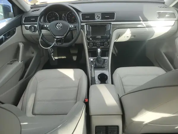 1VWBT7A35HC043726 2017 VOLKSWAGEN PASSAT - Image 8